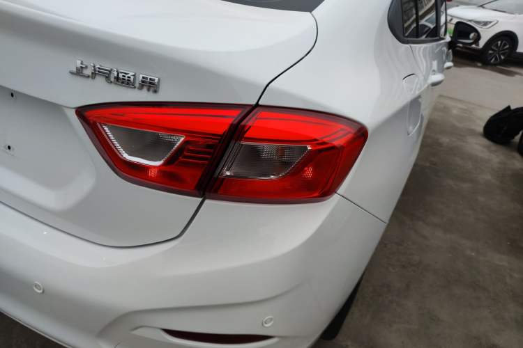 Used Chevrolet Cruze 2017 1.5L Automatic Pioneer Sunroof Edition