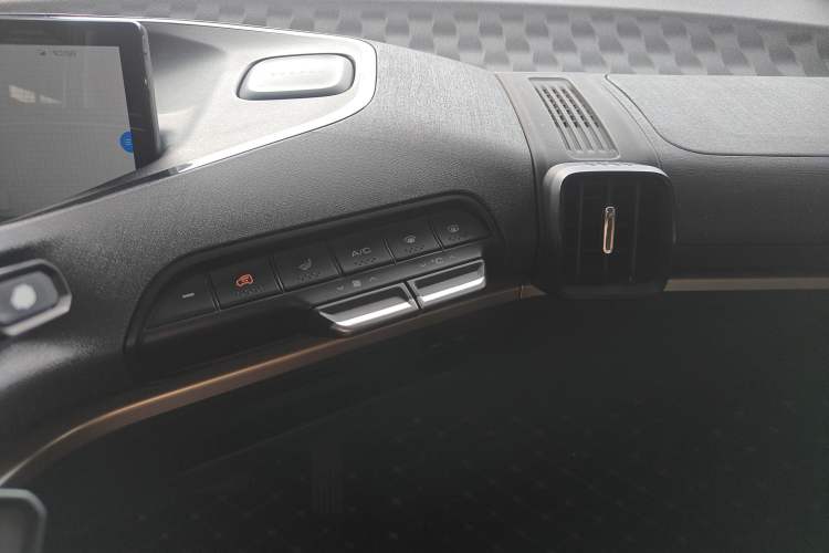 Used Baojun KiWi EV 2022 Artist Lite Edition Lithium Iron Phosphate
