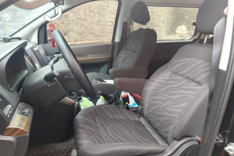 Used FORTHING Lingzhi PLUS 2022 Travel Edition 2.0L Manual Comfort Version 7 Seats
