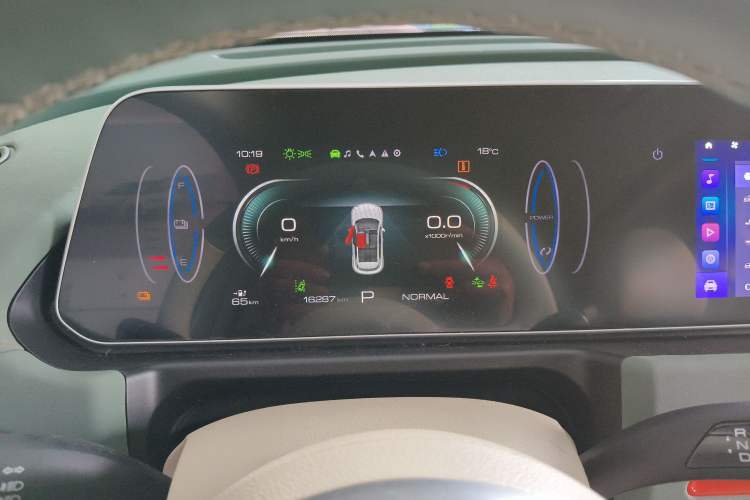 Used ORA Good Cat 2023 401 km Standard Range Premium Version Lithium Iron Phosphate Instrument Cluster