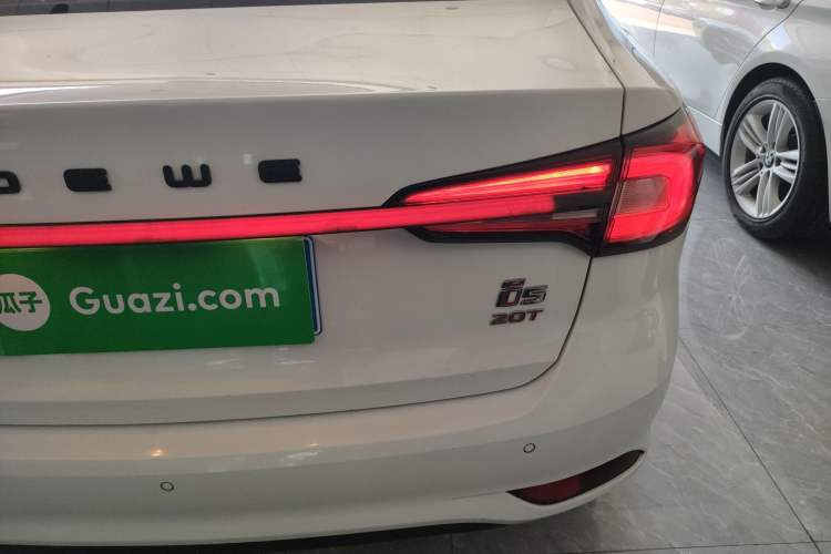 Used Roewe i5 2019 20T Automatic 4G Connect Luxury Flagship Edition