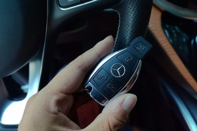 Used Mercedes-Benz V-Class 2022 V 260 L Long Wheelbase Prestige Edition