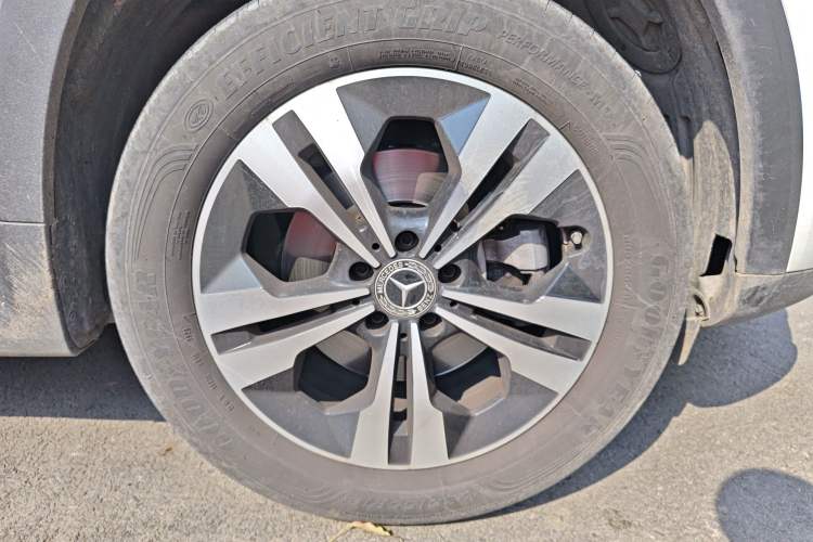 Used Mercedes-Benz GLB 2023 Refreshed GLB 200 Dynamic Edition Exterior 7