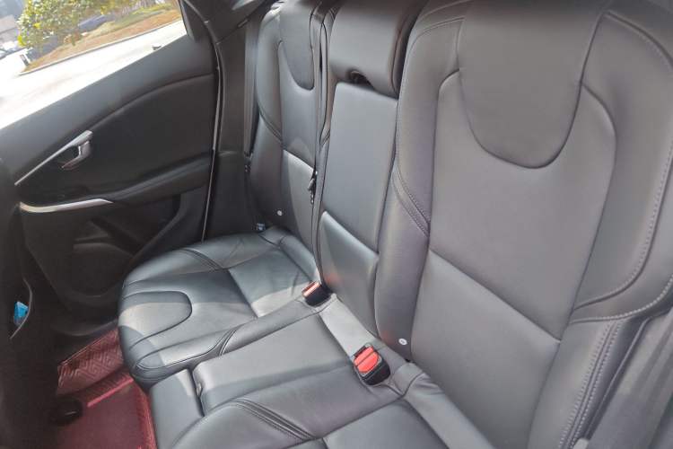 Used Volvo V40 2018 T3 Zhiya Edition Left Rear Seat