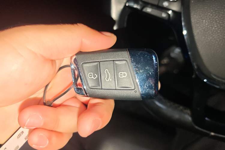 Used Volkswagen Passat New Energy 2020 430 PHEV Hybrid Luxury Edition China VI Standard Vehicle Key