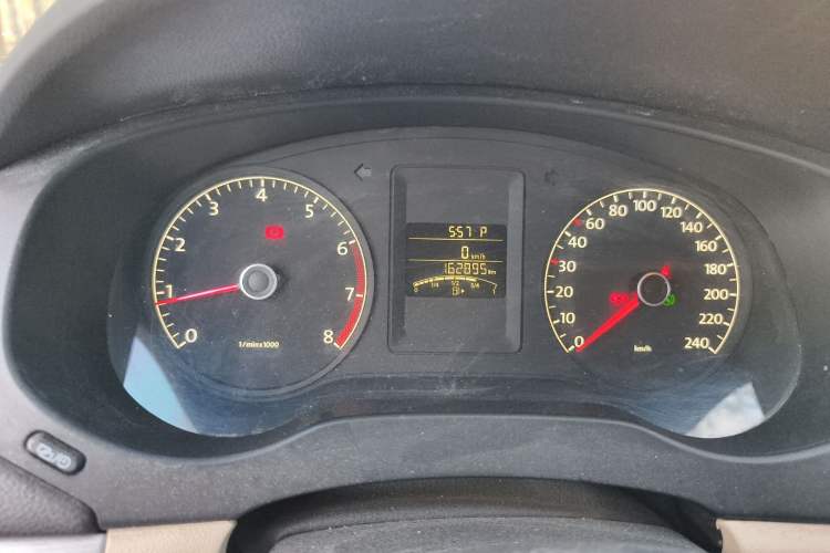 Used Volkswagen Sagitar 2014 1.6L Automatic Comfort Model Instrument Cluster