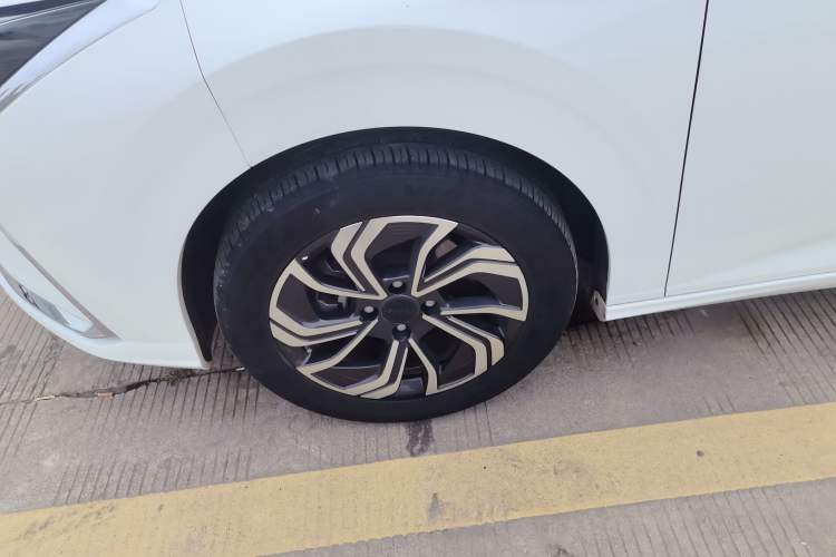 Used Dongfeng Aeolus Yixuan 2021 230T Automatic Glory Edition
