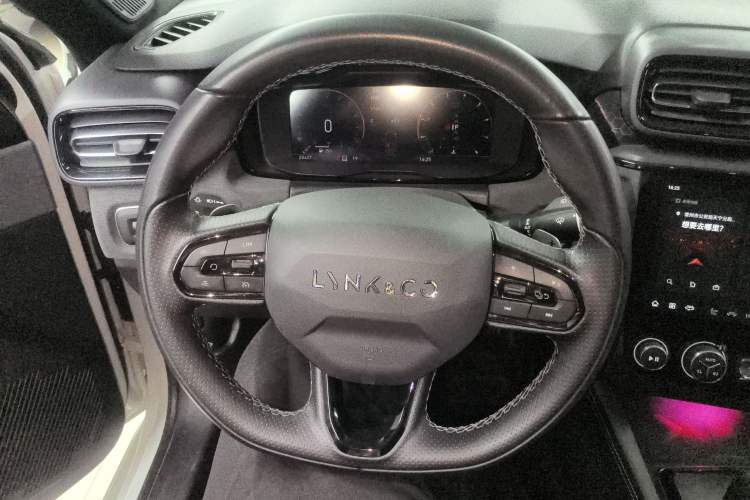 Used Lynk & Co 03 2022 1.5TD DCT JingPro Steering Wheel