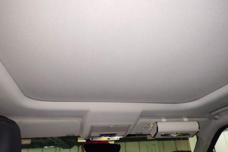 Used Land Rover Discovery 2018 5th Generation 3.0T Si6 HSE 7-Seater U.S. Specification