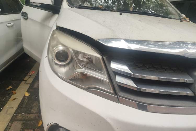 Used Jinbei 750 2015 1.5L Flagship Model