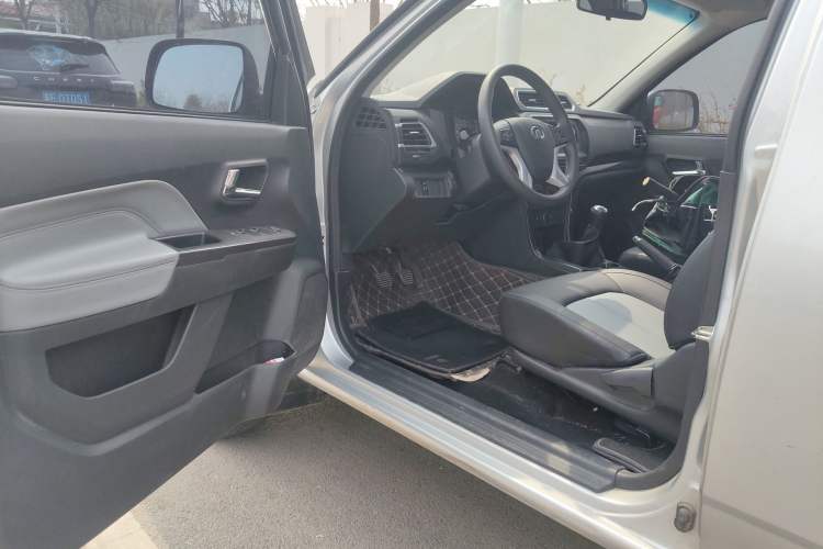 Used Great Wall Wingle 5 2023 2.4L Gasoline Two-Wheel-Drive Entry-Level Big Double
