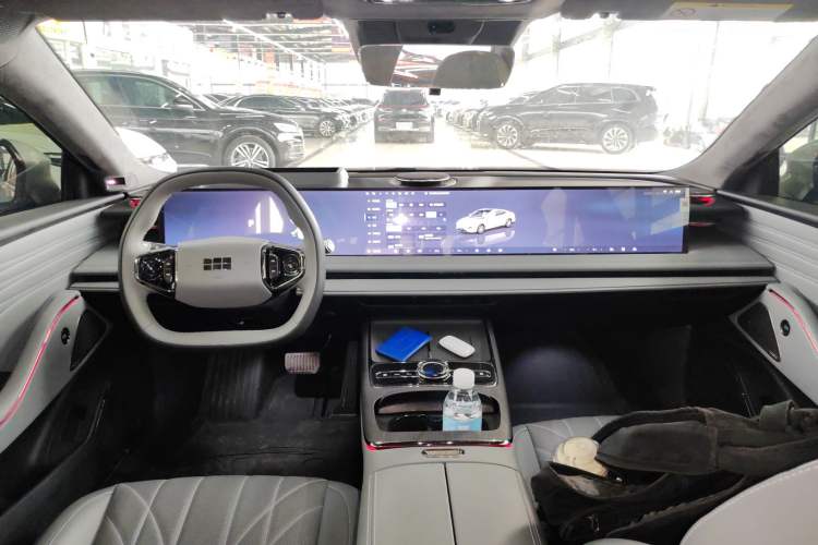 Used Geely Galaxy E8 2025 700 km Long-Range Intelligent Driving Version
