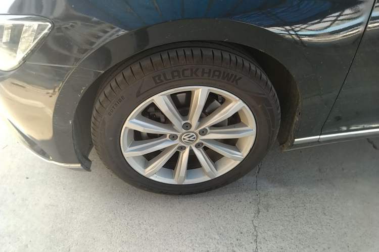 Used Volkswagen Magotan 2019 280TSI DSG Leading Model China VI Standard Left Front Wheel Hub
