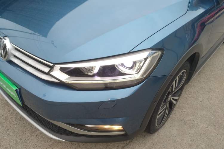 Used Volkswagen Touran 2018 Volkswagen Touran L 280TSI DSG Boundary Luxury Edition 7 Seats China V Emission Standard