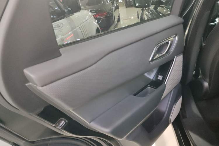 Used Land Rover Range Rover Velar 2017 P380 R-DYNAMIC SE
