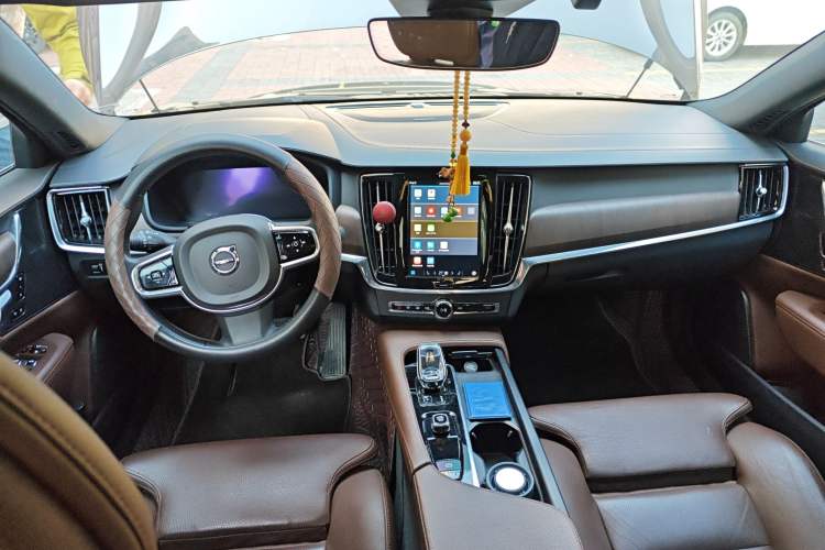 Used Volvo S90 2022 B5 Zhiyuan Luxury Edition