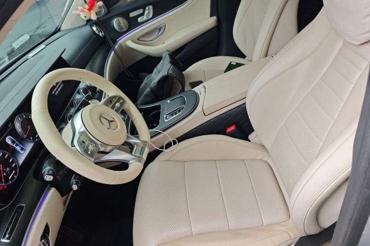 Used Mercedes-Benz E-Class 2016 E 300 L Sporty and Stylish Model