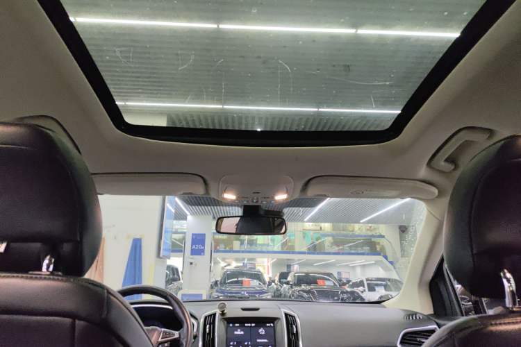 Used Ford Edge 2016 EcoBoost 245 Two-Wheel-Drive Titanium 7-Seater
