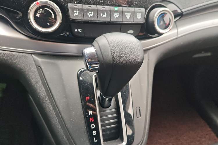 Used Honda CR-V 2016 2.0L Two-Wheel Drive Classic Edition Gear Lever