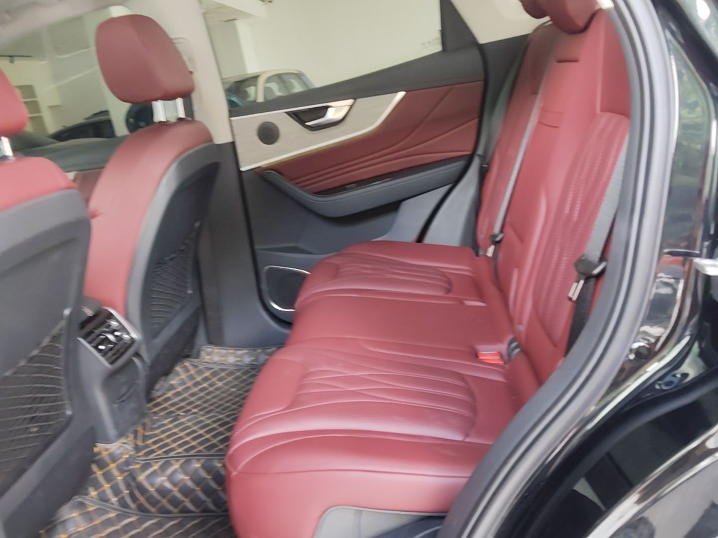Hongqi HS5 2025 2.0T All-Wheel-Drive Flagship Pro Edition — снимка 20