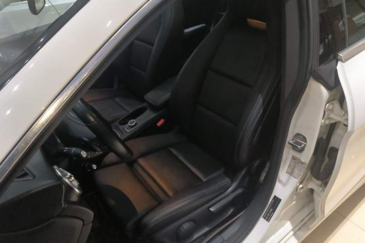 Used Mercedes-Benz CLA 2018 CLA 200 Sport Edition Left Front Seat