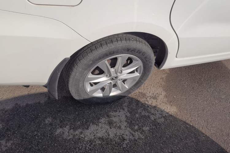 Used Dongfeng Fengon 330 2019 1.5L Manual Practical II China VI