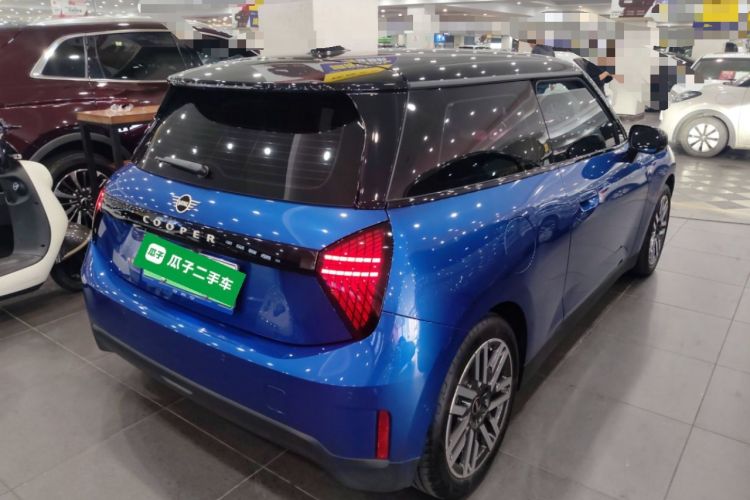 Used MINI Electric COOPER 2024 456km COOPER E Classic Edition Rear Right 45 Deg