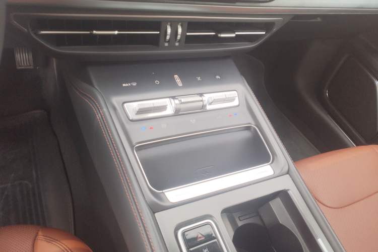 Used Lincoln Z 2025 2.0T Luxury Edition Gear Lever