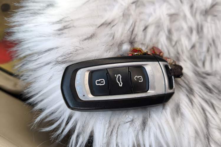 Used Geely Auto Emgrand 2016 Sedan 1.5L Manual Luxury Model
