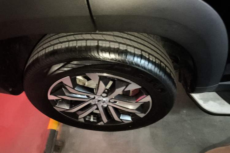 Used Haval DARGO 2022 1.5T DCT Two-Wheel Drive Border Collie Edition Right Rear Wheel Hub