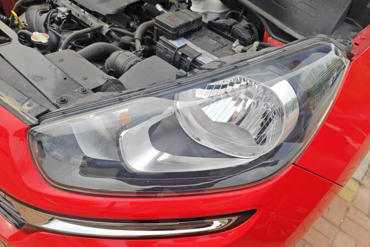 Used Kia KX3 2015 1.6L Automatic Two-Wheel Drive DLX Left Front Headlight