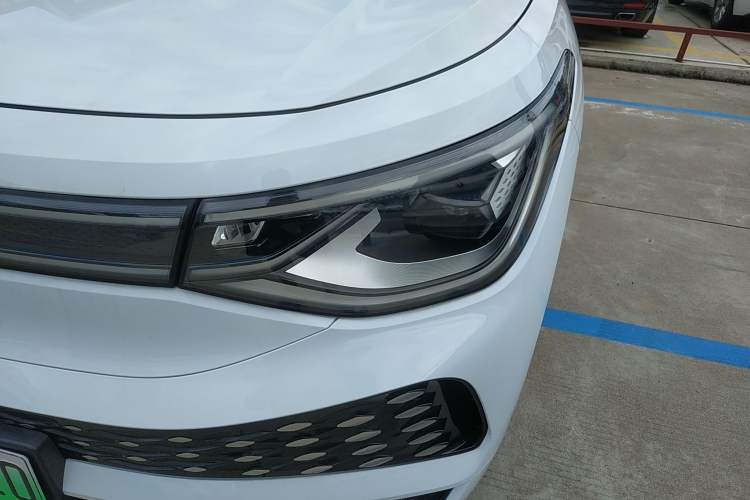 Used Volkswagen ID.6 X 2023 Pure Edition