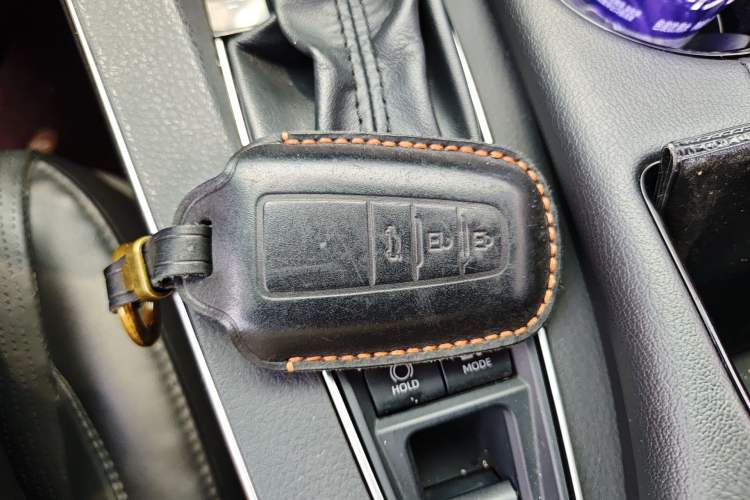 Used Toyota Avalon 2019 Dual-Engine 2.5L Luxury Edition China VI Standard Vehicle Key