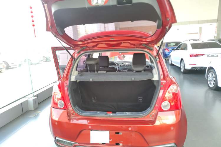 Used Suzuki Swift 2014 1.5L Automatic Fashion Edition