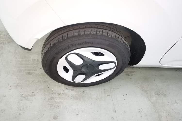 Used Geely Galaxy Panda 2025 210 km – Yuanqi Bear Right Rear Wheel Hub