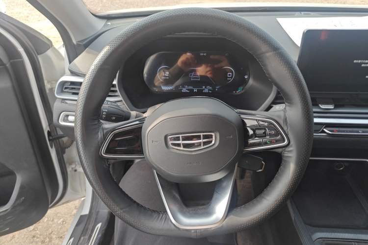 Used Geely Auto Emgrand 2022 4th Generation 1.5L Manual Luxury Model Steering Wheel