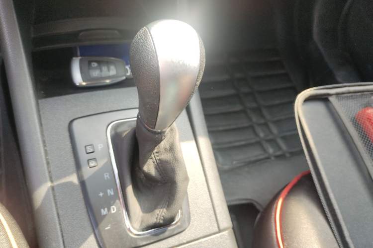 Used BAIC Senova X65 2015 2.0T Automatic Elite Model
