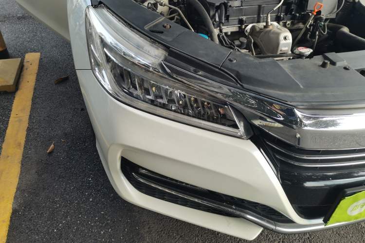 Used Honda Accord 2016 2.4L Luxury Edition Right Front Headlight