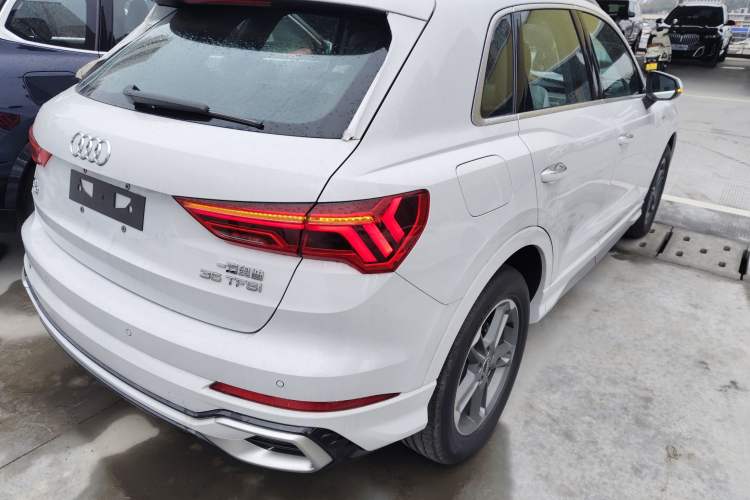 Used Audi Q3 2024 35 TFSI Ambition Dynamic Edition