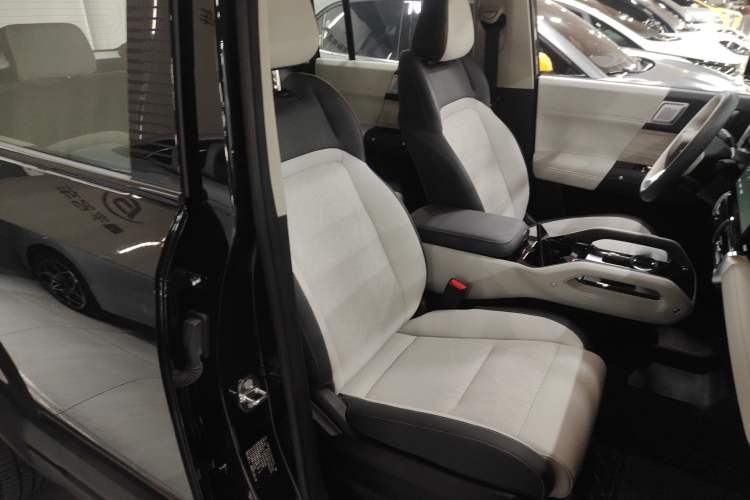 Used iCAR 03 2024 472km Four-Wheel Drive Long-Range Version Right Front Seat