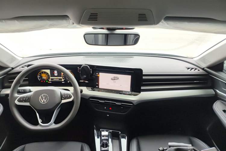 Used Volkswagen Lamando 2024 Lingdu L 200TSI DSG Trendy & Spicy Edition Center Console