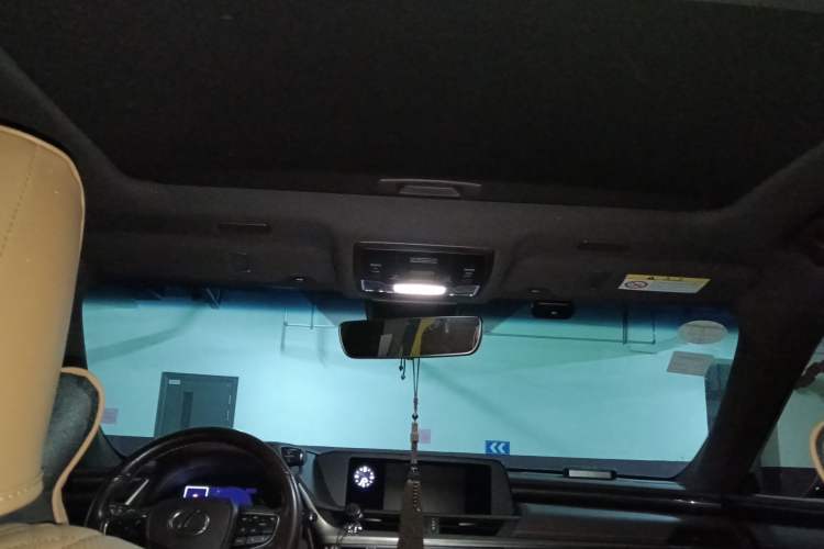 Used Lexus ES 2020 200 Excellence Edition Headliner