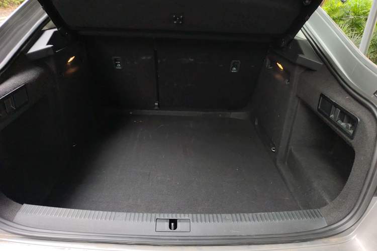 Used Skoda Superb 2016 TSI280 DSG Innovation Edition Trunk