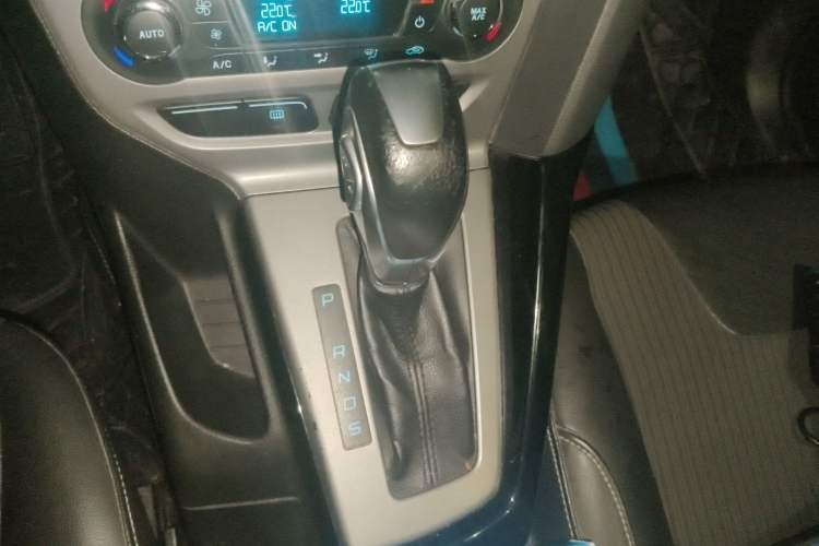 Used Ford Focus 2012 Hatchback 1.6L Automatic Fashion Edition
