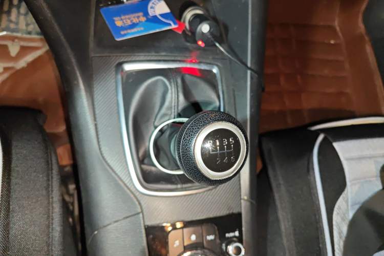 Used Mazda 3 Axela 2014 Sedan 1.5L Manual Comfort Model Gear Lever