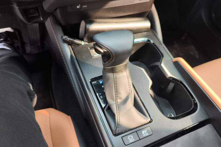 Used Lexus ES 2022 300h Excellence Edition