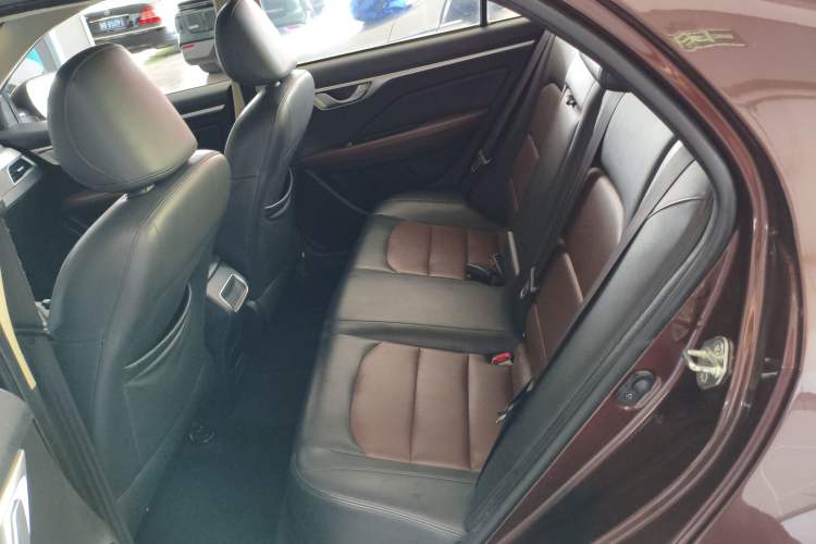 Used Geely Auto Vision 2018 1.5L Automatic Happiness Edition Left Rear Seat