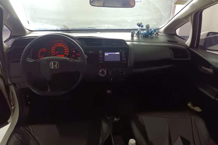 Used Honda Fit 2018 1.5L CVT Comfort Version Center Console