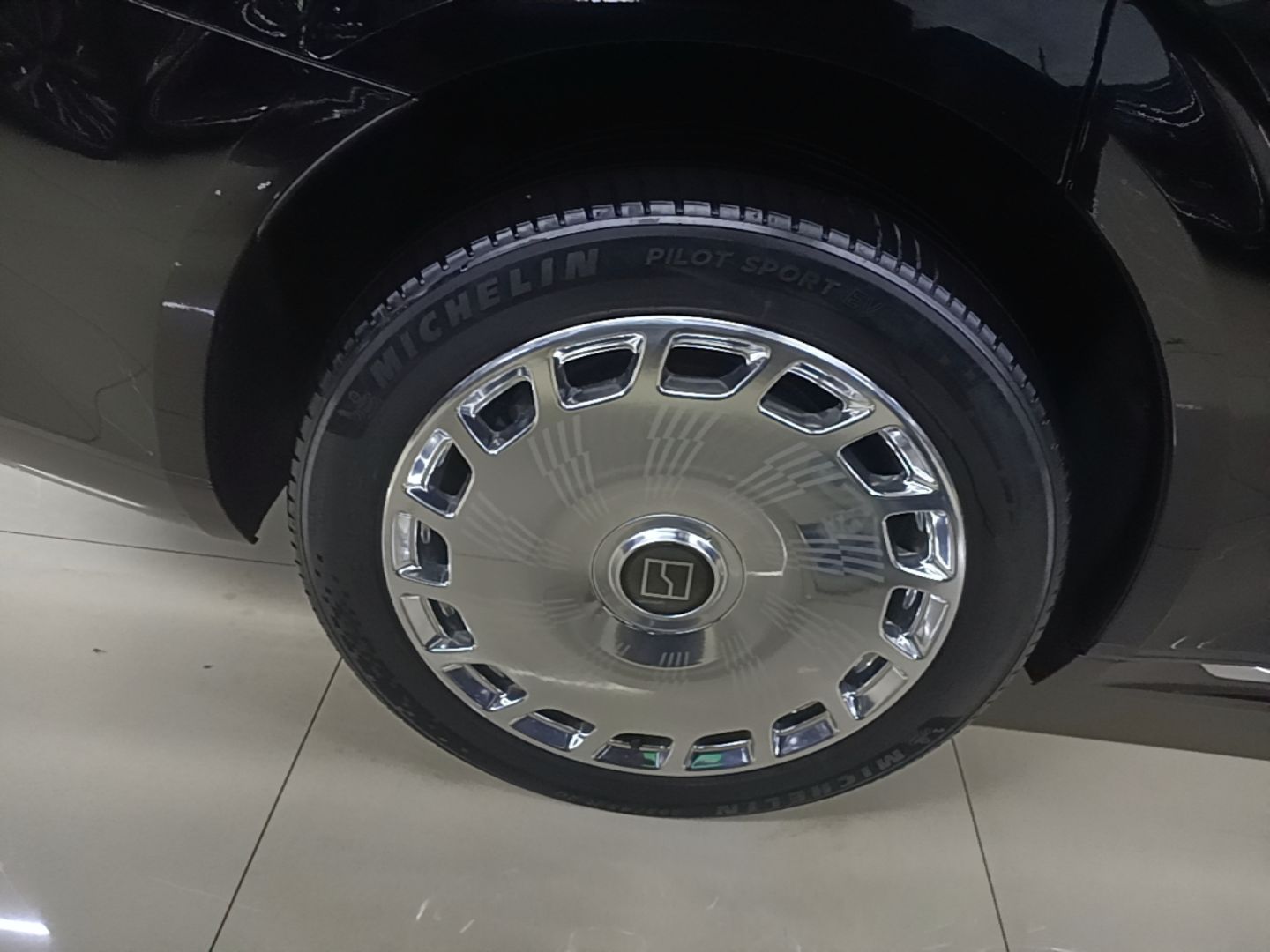 Zeekr 009 2024 GAC Trumpchi — снимка 11