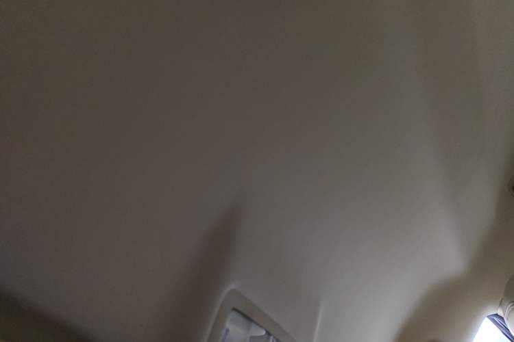 Used Toyota Highlander 2017 2.0T Two-Wheel Drive Elite Version 7 Seats Headliner